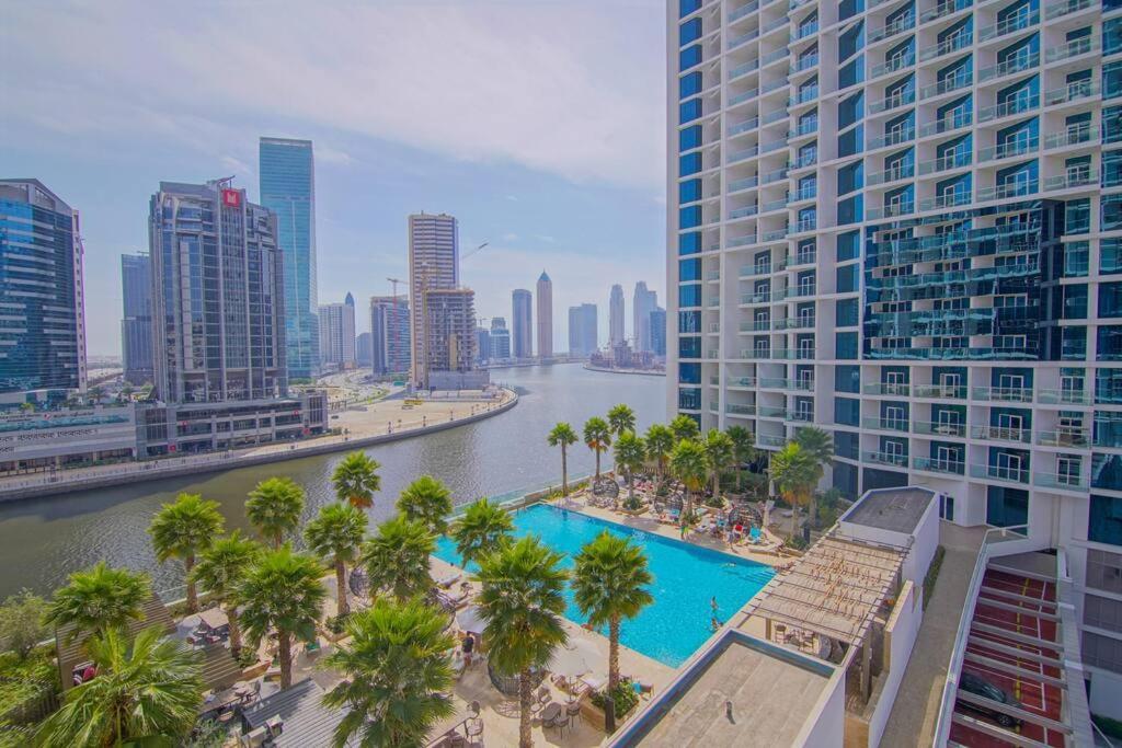 Luxury Hotel Apartment With A Canal View Dubai Luaran gambar