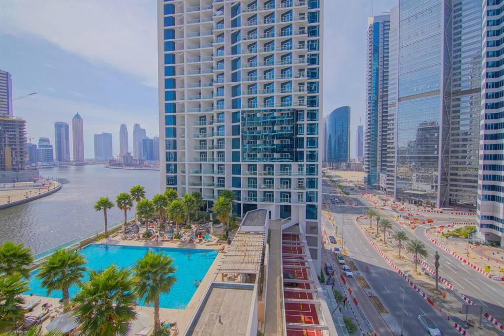 Luxury Hotel Apartment With A Canal View Dubai Luaran gambar